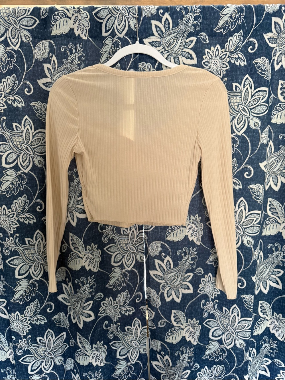 SHEIN Beige Ribbed Long-Sleeve Button-Front Crop Top - Picture 2 of 2